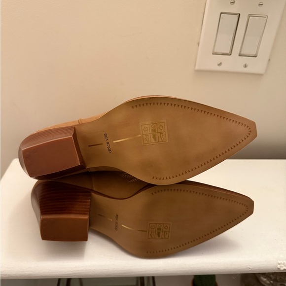 Brand New, Never Worn, Dolce Vita Runa boot in Whiskey Nubuck. Cowboy style. - Picture 5 of 5